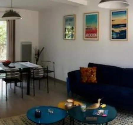 Vakantiehuis Spacious Vacation With Garden And Spa
